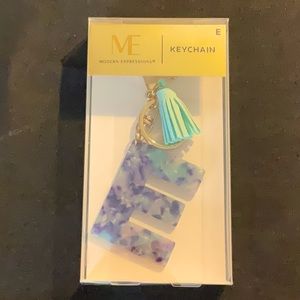 MODERN EXPRESSION KEYCHAIN  E